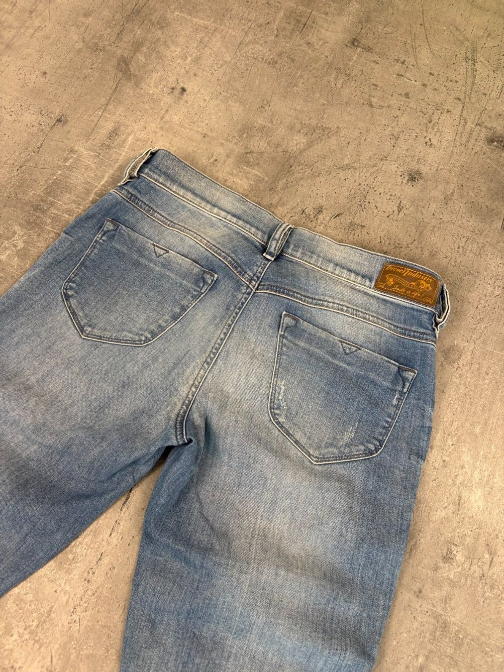 Diesel Jeans: Vintage Diesel Bootcut Flared Jeans (M) – Nuovo (secondo la descrizione) da Werdenberg venduto da hase.vintage 2