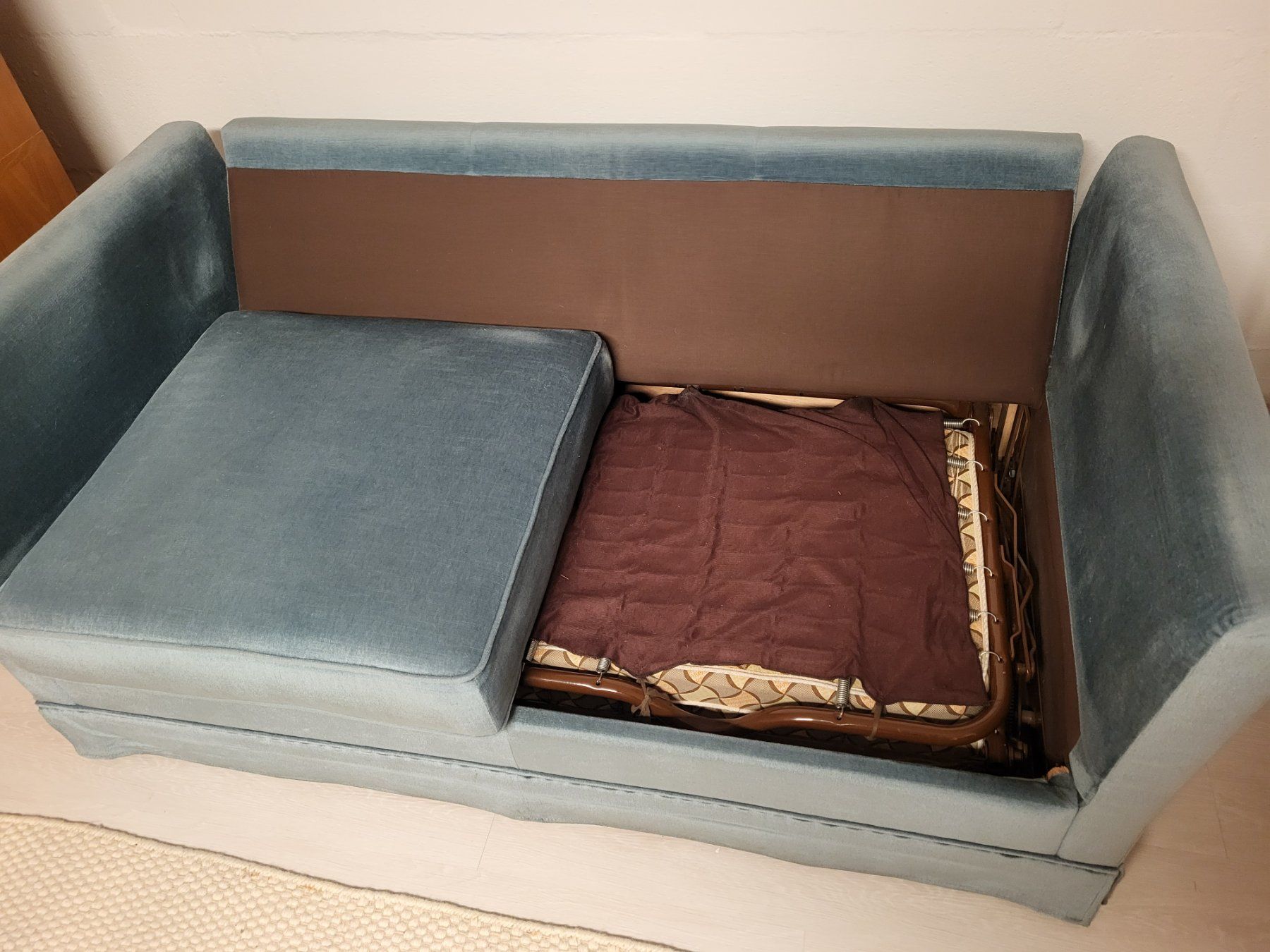 Divani: Vintage Sofa / Schlafcouch / Klappbett aus Samt – Usato da Baden venduto da kani02 4