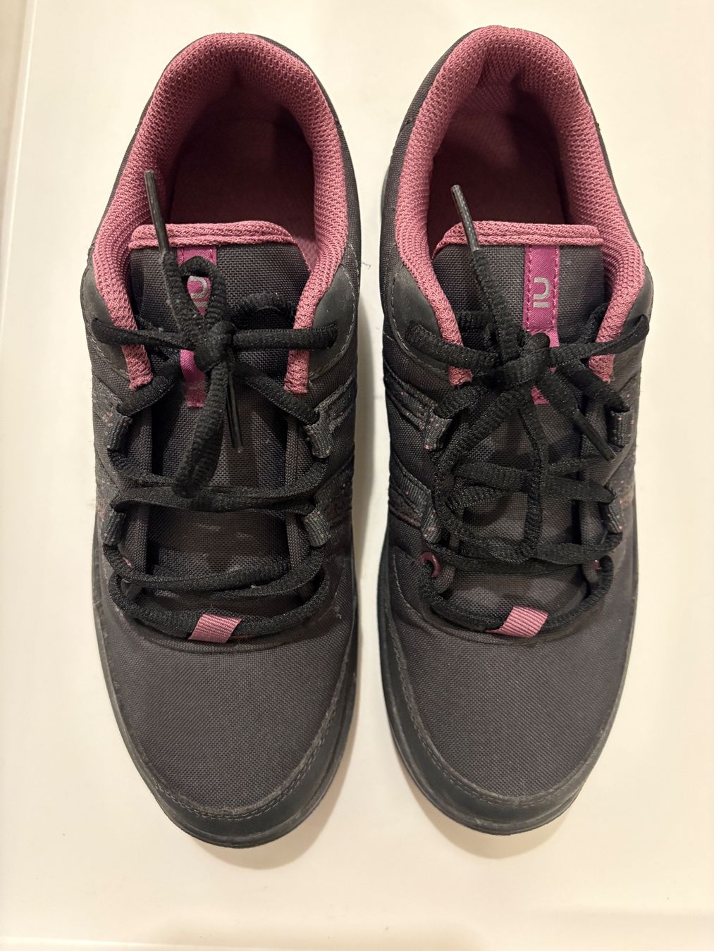 Scarpe da donna: Schuhe Quechua Grösse 38 – Usato da Auenstein venduto da 5222