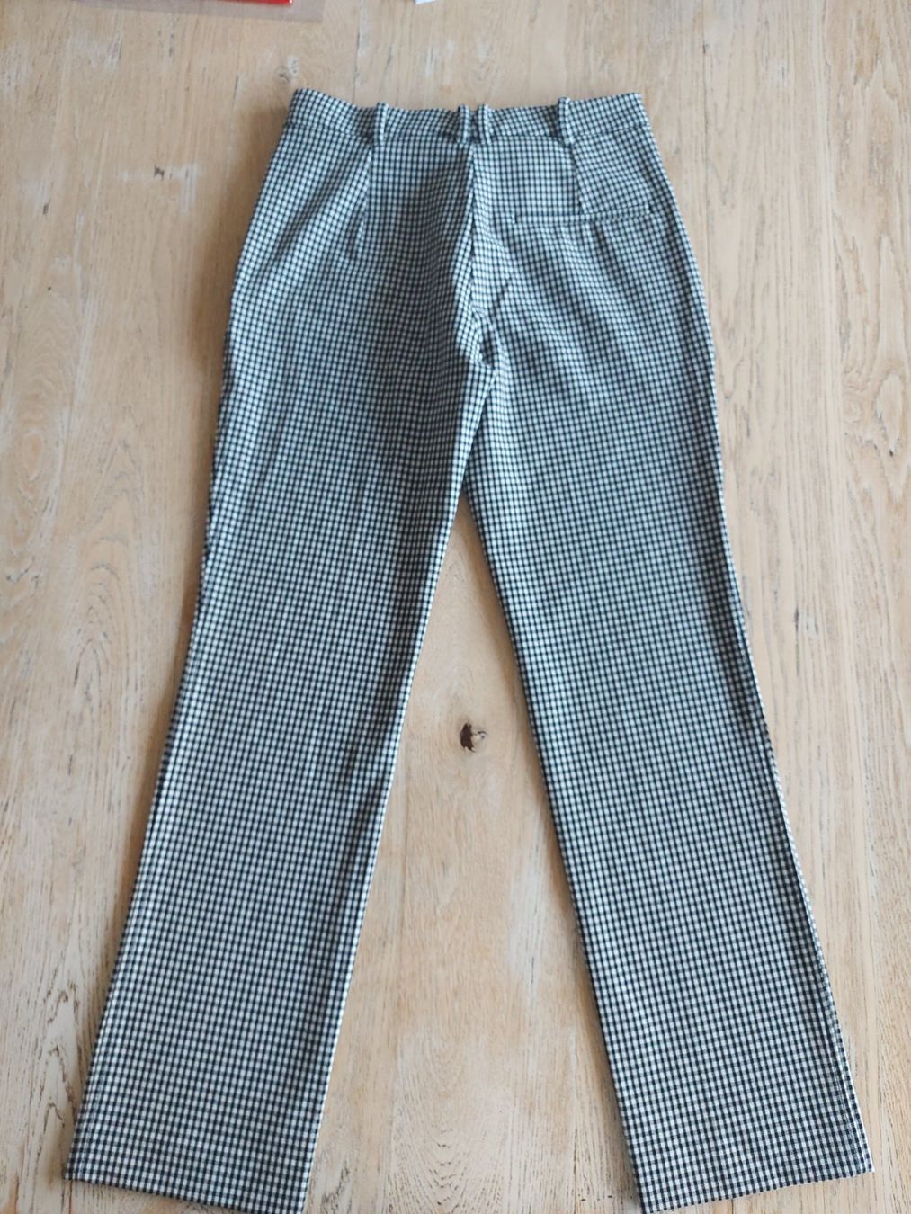 Mango Pantaloni: Hose – Usato da Schaffhausen venduto da Luciatav 1
