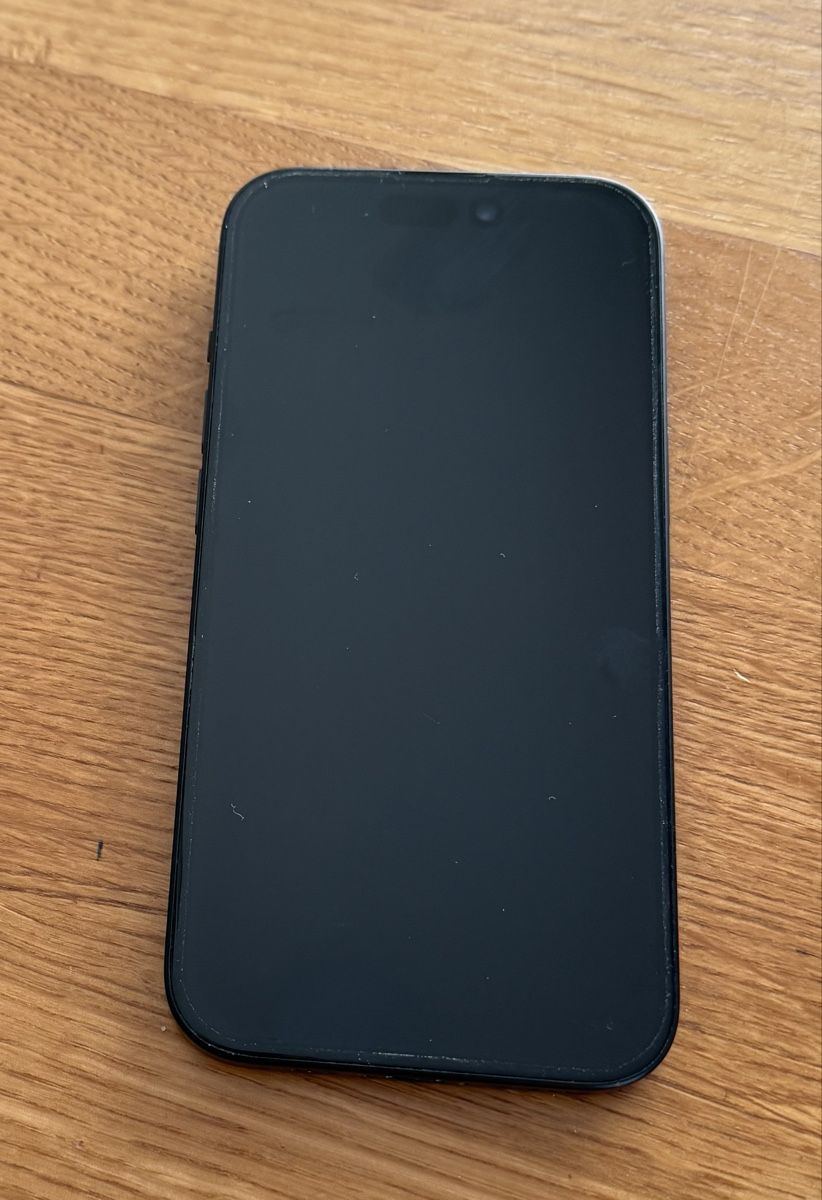 Apple Portables: Iphone 15 128 GB – D'occasion à Hölstein par forbaby