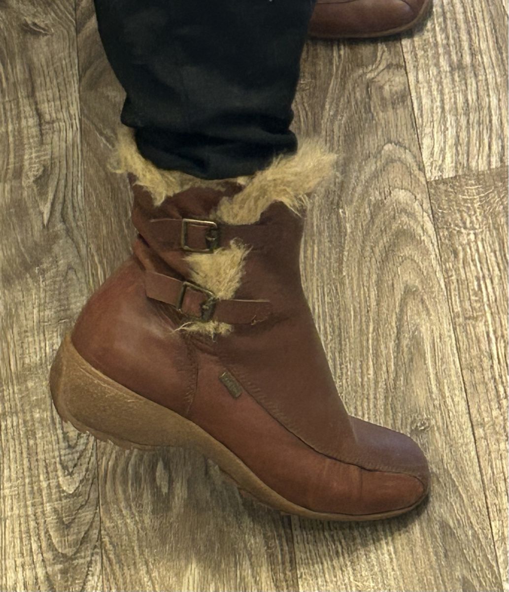 Scarpe da donna: Warme und Wasserdichte Marc Stiefel – Usato da Liestal venduto da Htop 2