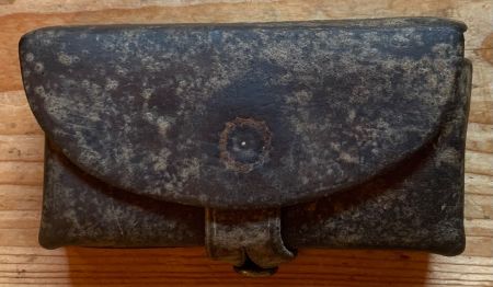 Ledertasche für Revolverputzzeug der CH Armee