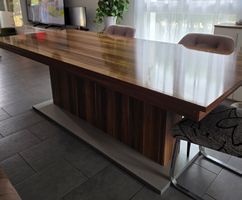 Esstisch Nussbaumoptik mit Holzfuss L240cm B96cm H76cm