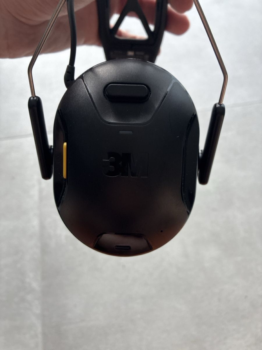 3M Gesichts- und Gehörschutz: Casque anti-bruit 3M WorkTunes – Neu (gemäss Beschreibung) aus Gampelen von ven_k2vf 2