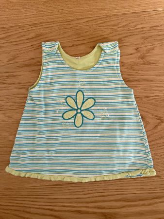 Süsses Sommerkleid Gr. 62 – Gestreift mit Blume – Baumwolle