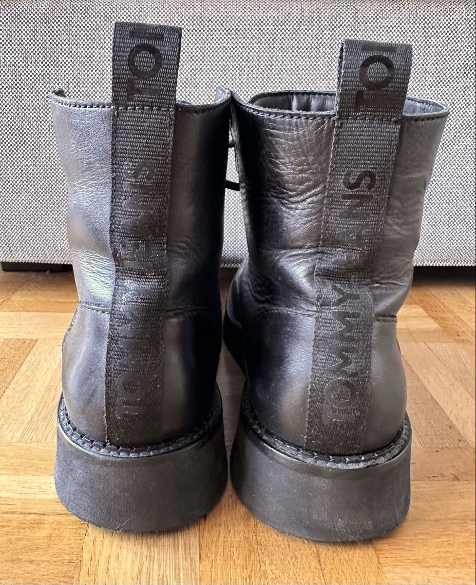 Tommy Hilfiger Scarpe da donna: Boots TOMMY JEANS noir 39 – Usato da Versoix venduto da kelborn 2