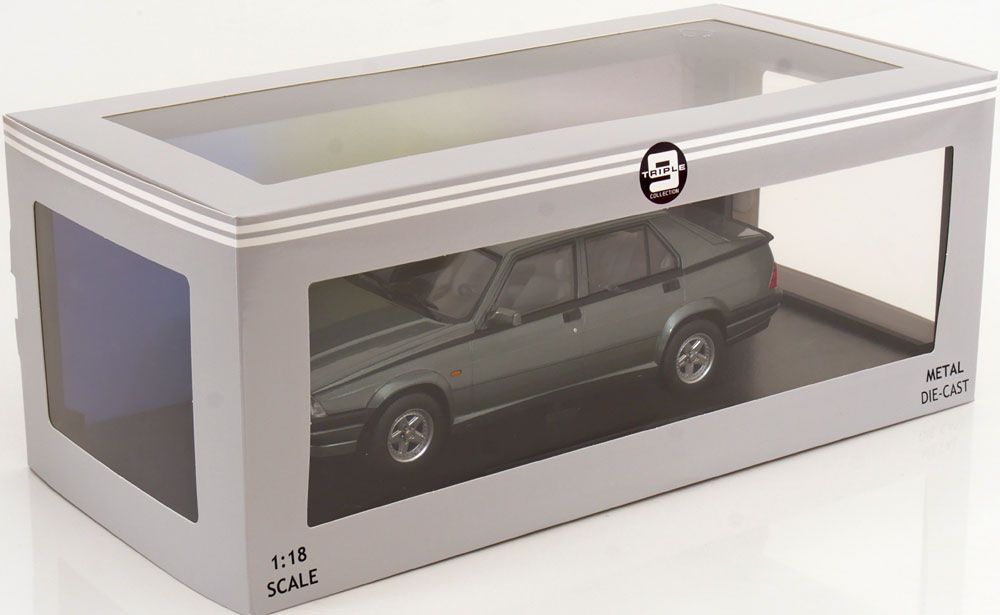 Alfa Romeo Modellini d'auto: 1:18 Alfa Romeo 75 Triple 9 – Nuovo e nell'imballaggio originale da Baar venduto da Cai 2
