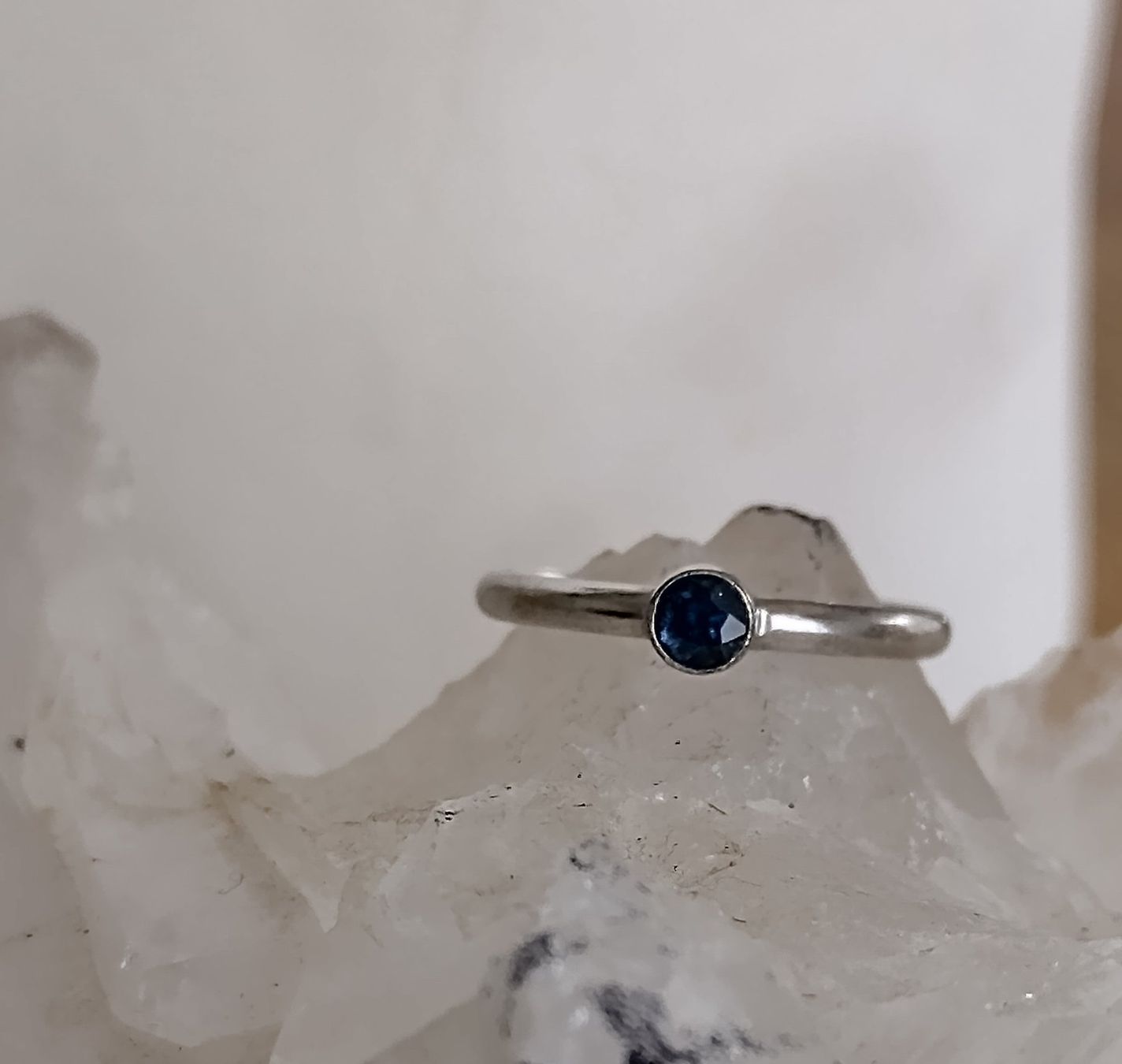 Anelli: RING SILBER 800 925 - VERMUTLICH MIT SAPHIR – Usato da Romanshorn venduto da Glitzer-Paradies