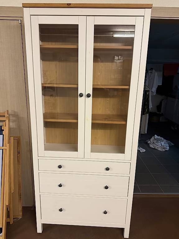 Vetrine: Vitrine à trois tiroirs Hemnes – Usato da Villeneuve VD venduto da Jlt26 2