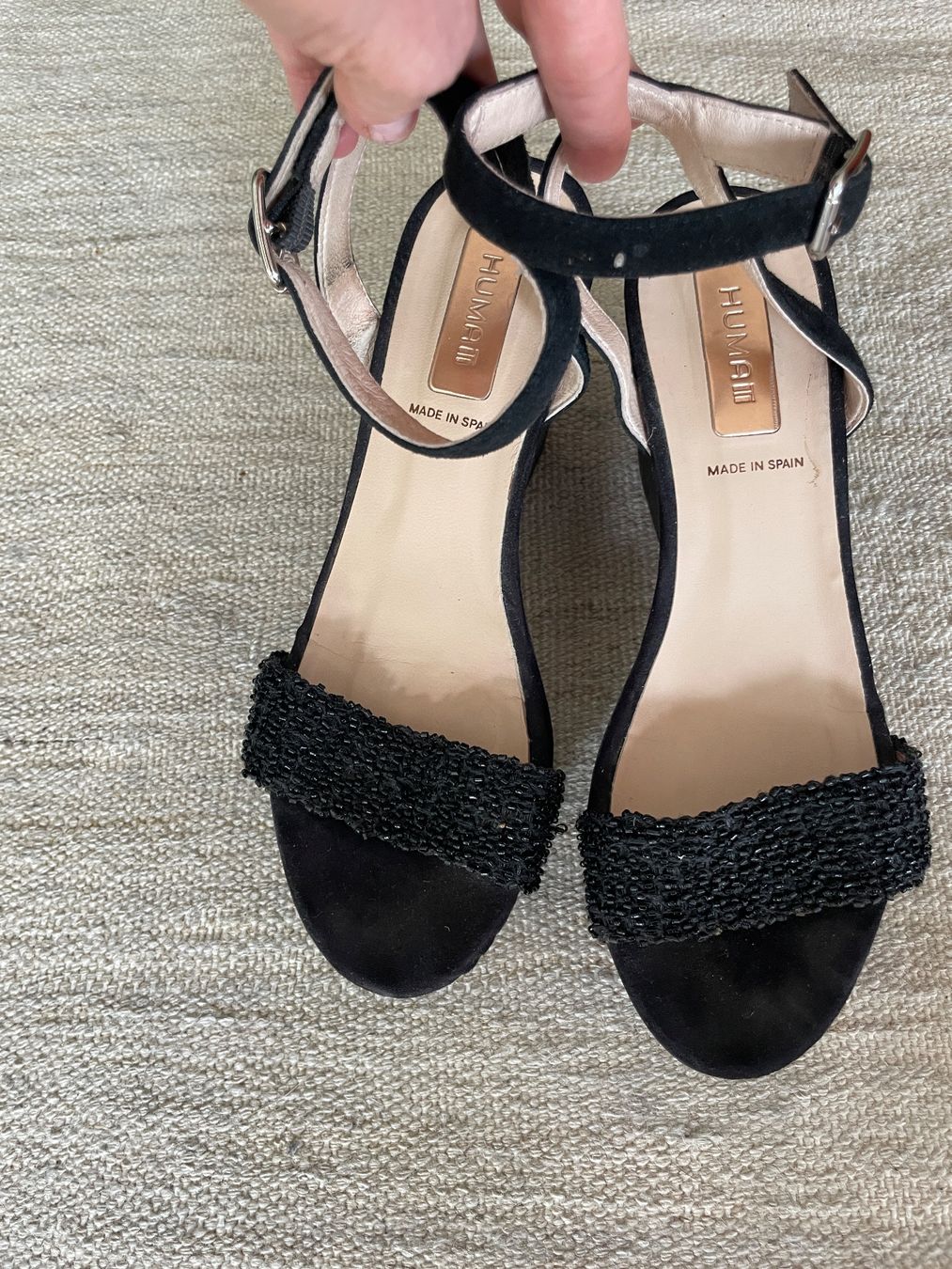 Scarpe da donna: schwarze Plateausandalen – Nuovo (secondo la descrizione) da Rüschlikon venduto da Brixen07