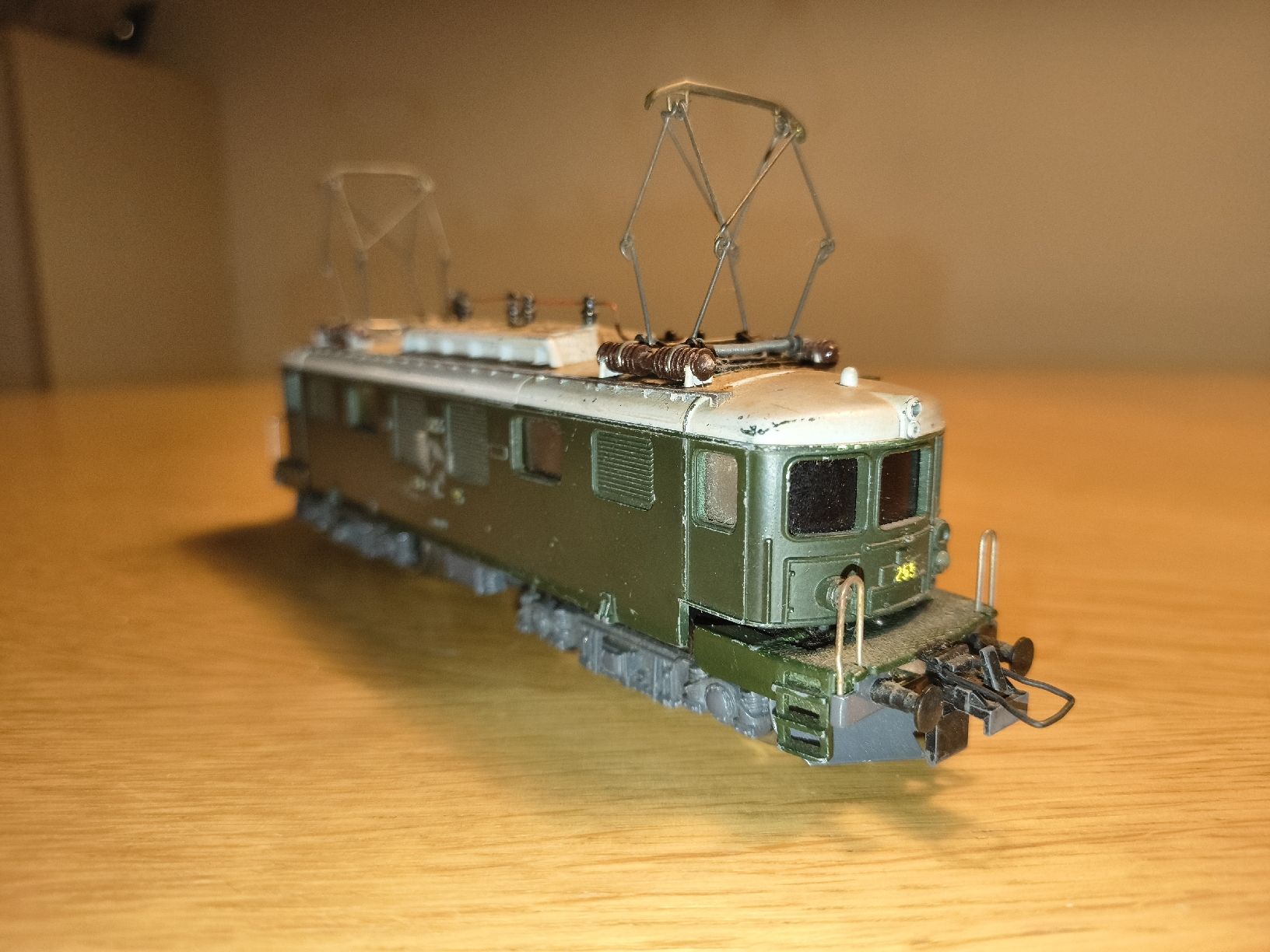 Trix Modellini di ferrovie: TRIX EXPRESS Ae 4/4 BLS – Usato da Zürich venduto da Rockoplay