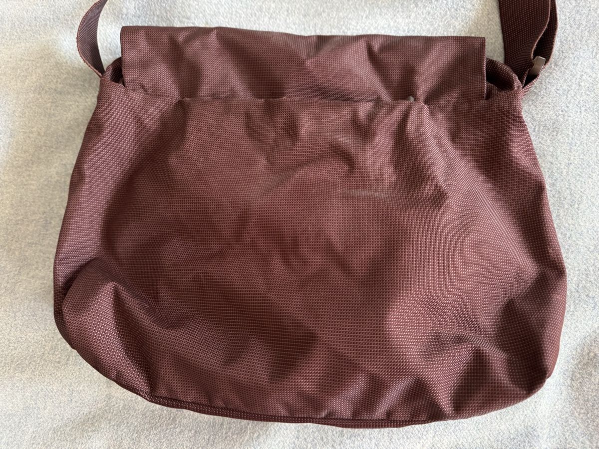 Taschen für Damen: MANDARINA DUCK MD20 Umhängetasche Polyester braun – Gebraucht aus Saas-Fee von omn_5qkz 6