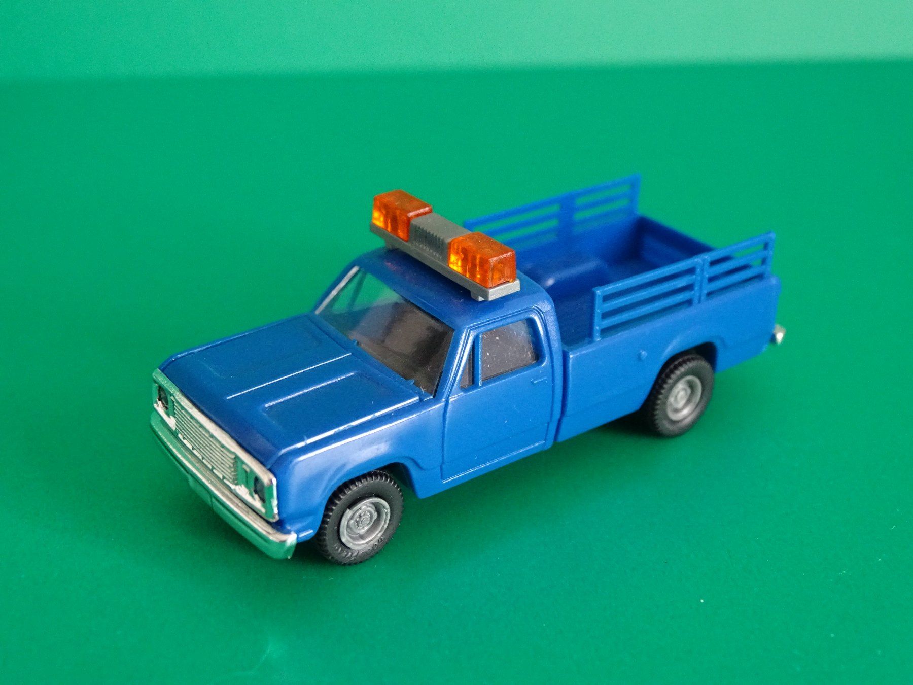 Dodge Modellautos: Dodge Pick Up von Roco 1/87 – Gebraucht aus Bretzwil von