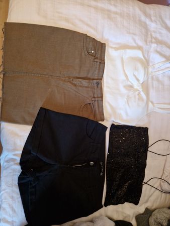 Sommer Set: Shorts,2x Top, Jupe  Grösse 38/M