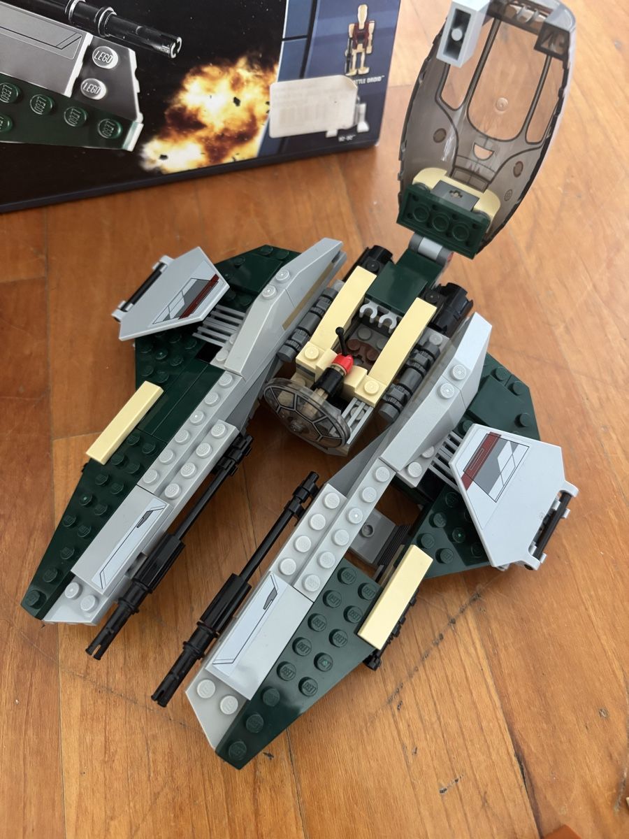 Lego Jeux de construction: Lego Star Wars 9494 Anakin's Jedi Interceptor – D'occasion à Flüh par dam_95q7 3