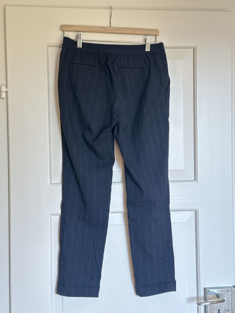 Uniqlo Hosen: Gestreifte Pull-on Hose von uniqlo – Gebraucht aus Zürich von Misomi 1