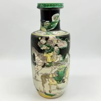 VASE ROULEAU EN PORCELAINE DE LA FAMILLE VERTE, CHINE