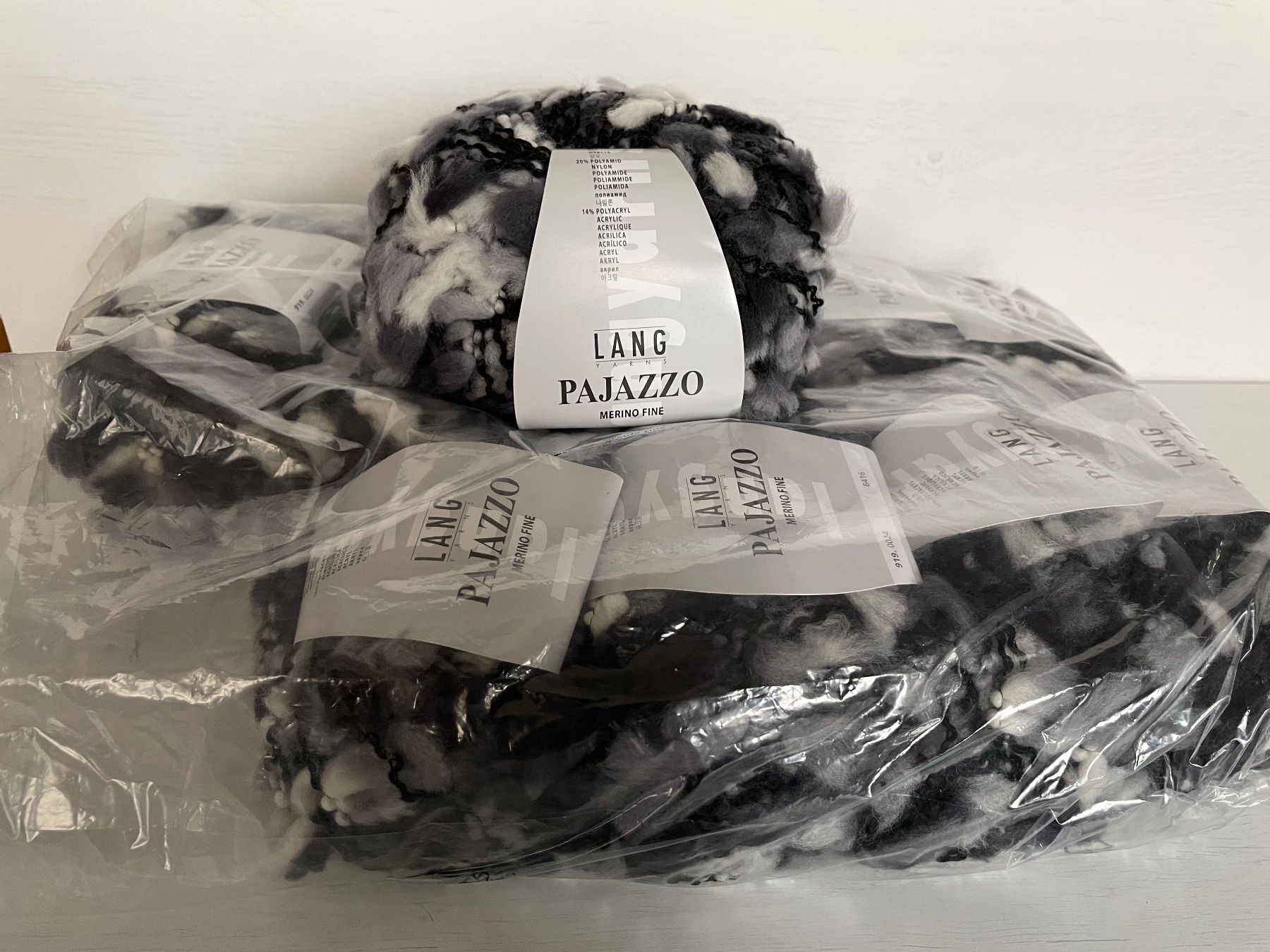 Wolle: 1 Knäuel Lang Pajazzo – Neu und originalverpackt aus Büsserach von bor_s88m