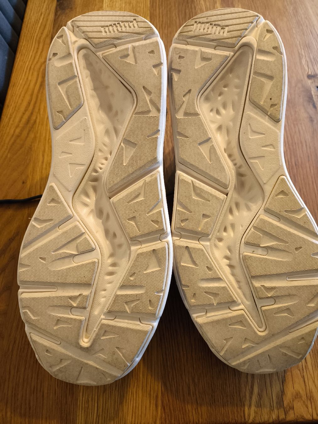 Puma Scarpe da donna: Puma x Vogue Sneakers Grösse 39 – Usato da Gunzgen venduto da blue_mind 6