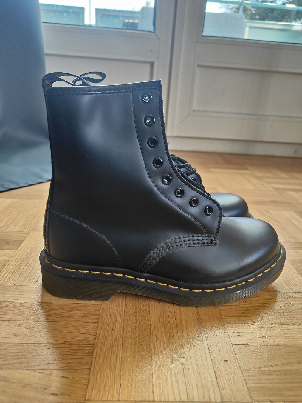 Dr. Martens Damenschuhe: Dr. Martens - NEU – Neu (gemäss Beschreibung) aus Küsnacht ZH von FCBarcelona06 1