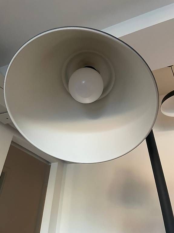 Lampade: Lampadaire gris foncé – Usato da Genève venduto da CadotB 2