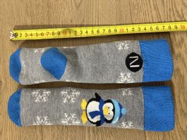 Wie neu: Warme Ski Wintersocken mit Pinguin Motiv, Gr 23-26