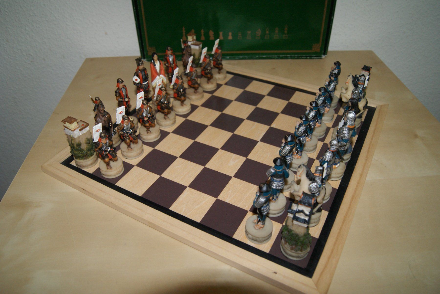 Giochi: Schach - Samurai Handbemaltes Harzfiguren-Schachspiel – Usato da Zürich venduto da Widi1 5