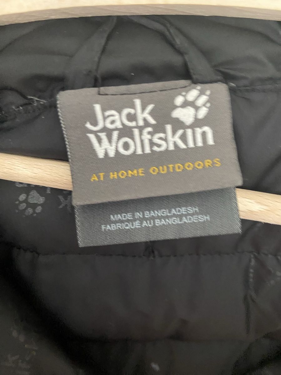 Jack Wolfskin Giacche: Jacken Jack Wolfskin 2x (Rot/Schwarz) – Usato da Olten venduto da jon_wfq7 5