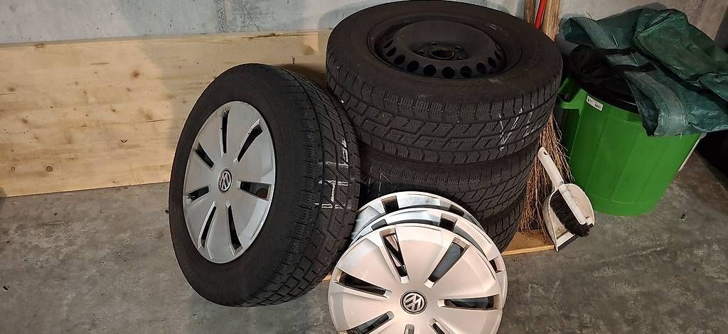 Volkswagen Pneumatici & Ruote complete: Kompletträder Winter zu VW Mulitvan – Usato da Uttigen venduto da mic_87nh 2