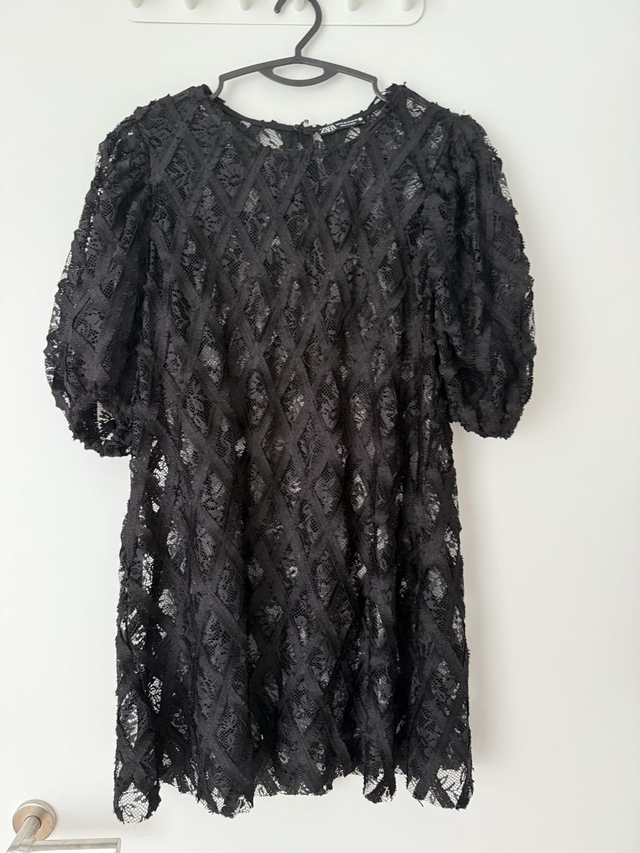 Zara Vestiti: Black lace dress – Nuovo (secondo la descrizione) da Binningen venduto da eli_9psr