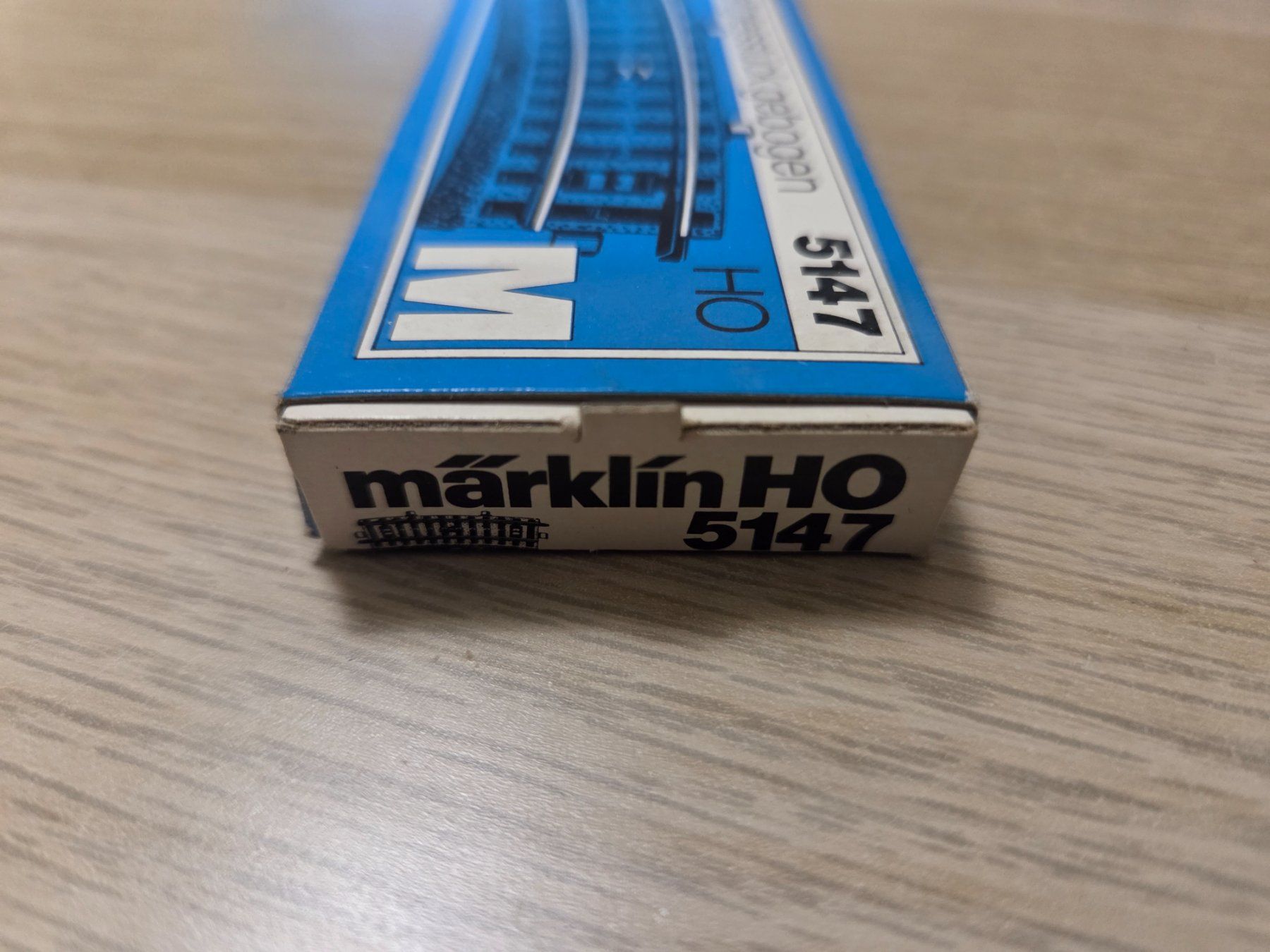 Märklin Modelleisenbahnen: Märklin 5147 Schaltgleis H0 – Neu und originalverpackt aus St-Aubin-Sauges von Lo_Go 1