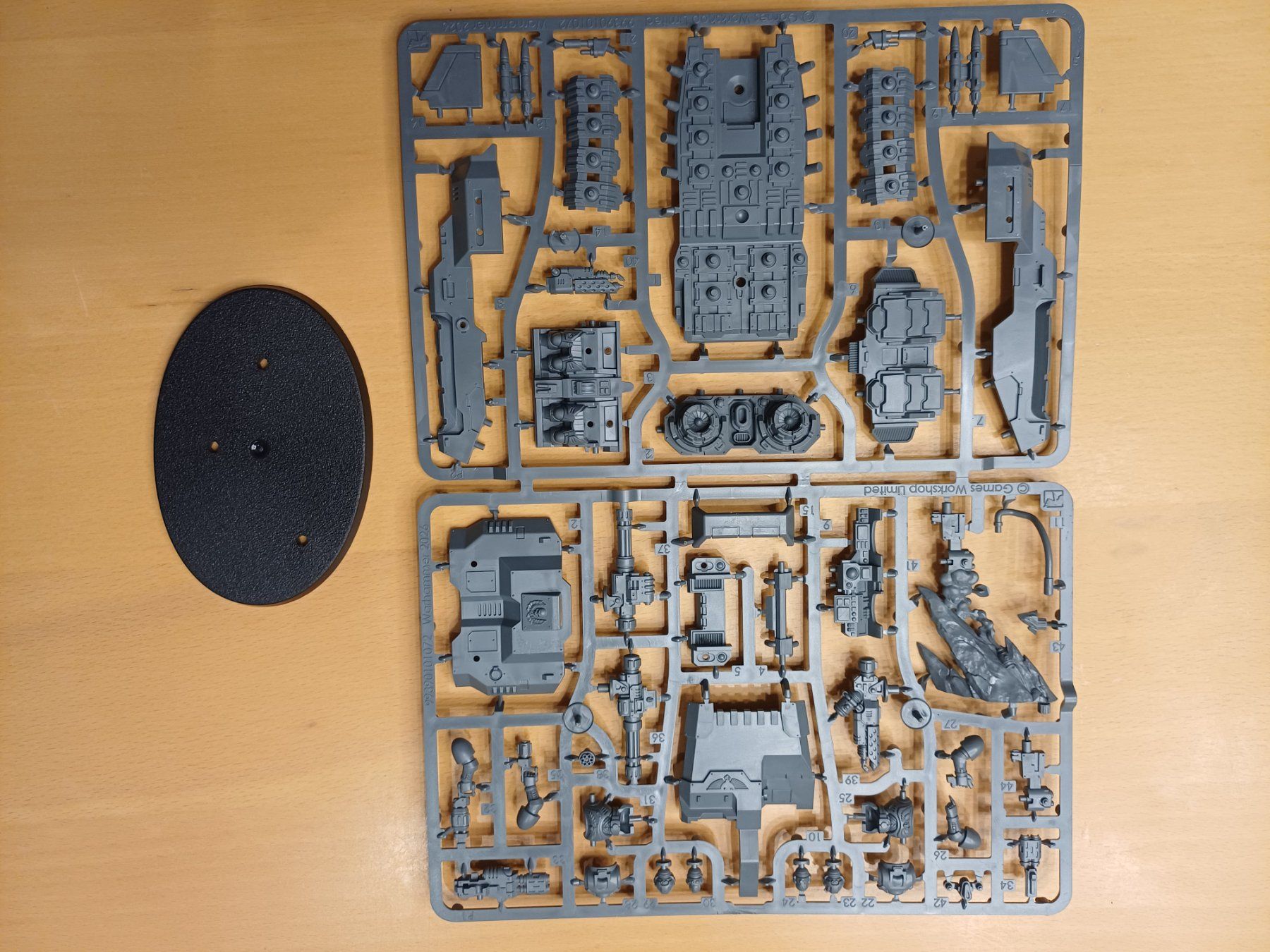 Giochi: Warhammer 40k Land Speeder 11th Edition – Nuovo (secondo la descrizione) da Lyss venduto da Mattauk 1