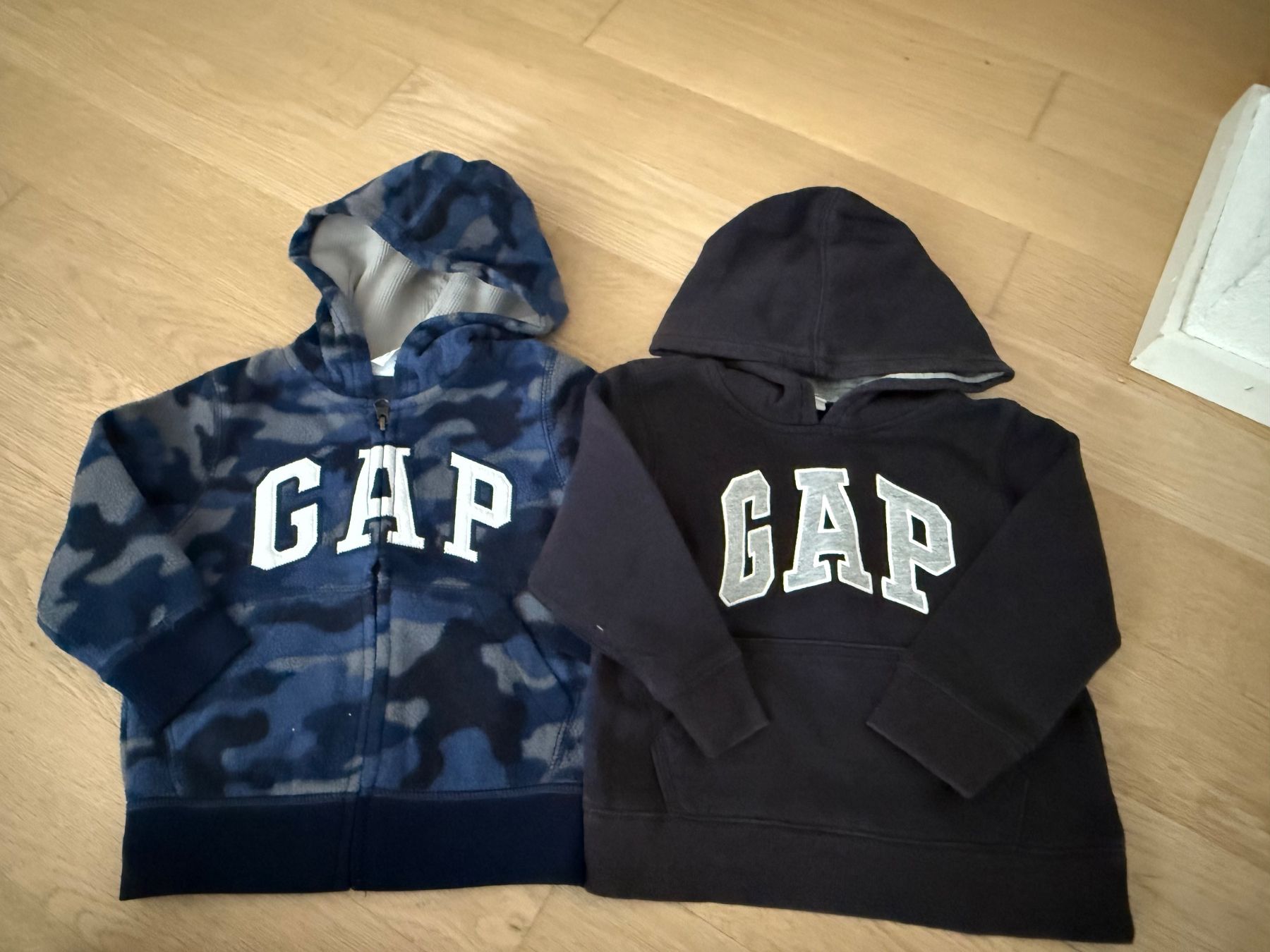 Gap Giacche & Cappotti: Sweatshirt GAP, 2 Jahre – Usato da St. Gallen venduto da mirnes84