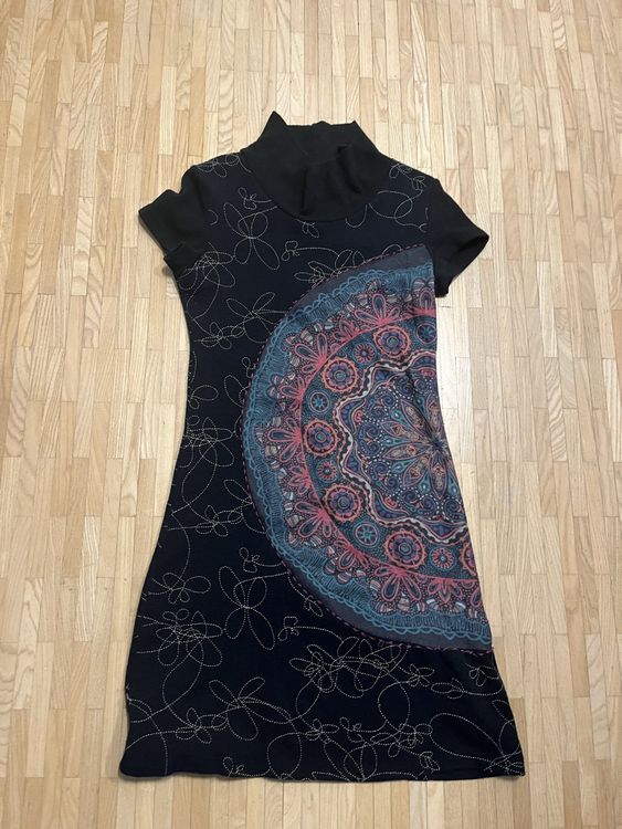 Robe Desigual Taille 36/S – Coton, évasée, Col V, Sans Manches, Longueur Genou