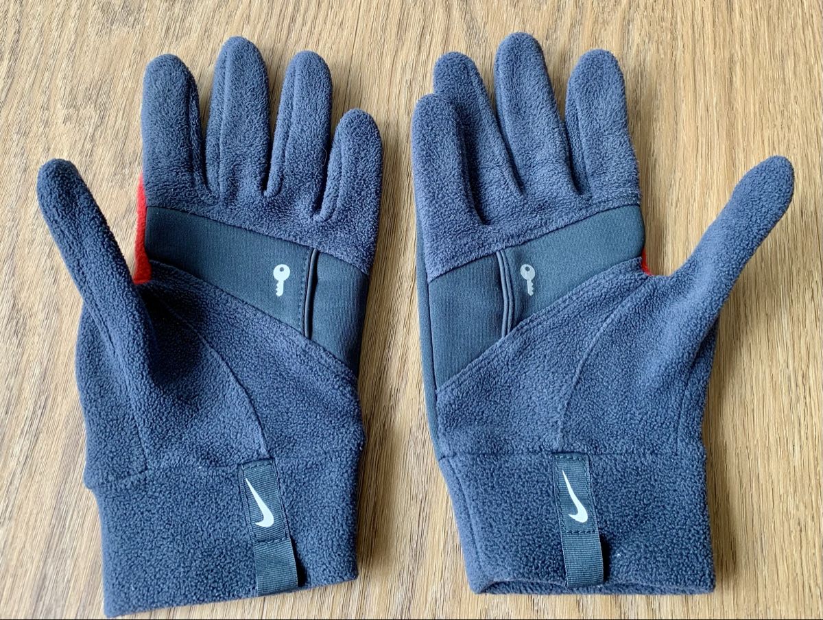 Nike Guanti & manicotti: Gants Nike gris-rouge – Usato da Port venduto da granitod 1