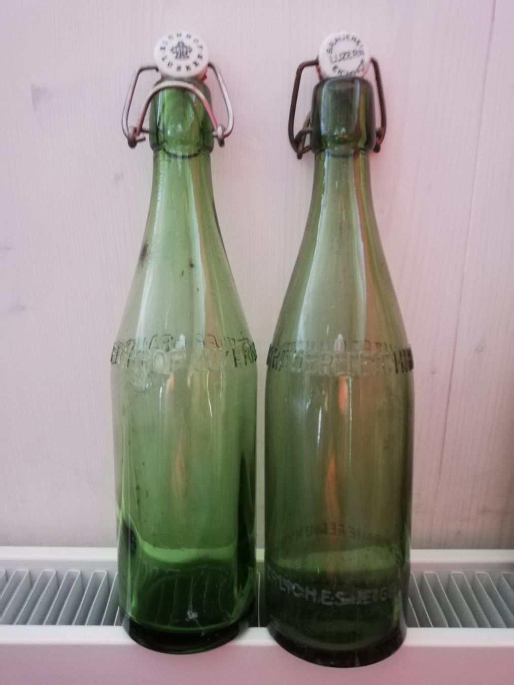 Eichhof Bicchieri, Caraffe & Bottiglie: Bierflaschen Eichhof 4 Stück antik – Usato da Sarnen venduto da DokRak 2