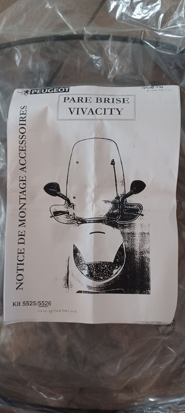 Tutti i ricambio per moto: Vivacity Windschild Kit – Usato da Zihlschlacht venduto da archenoah01 2