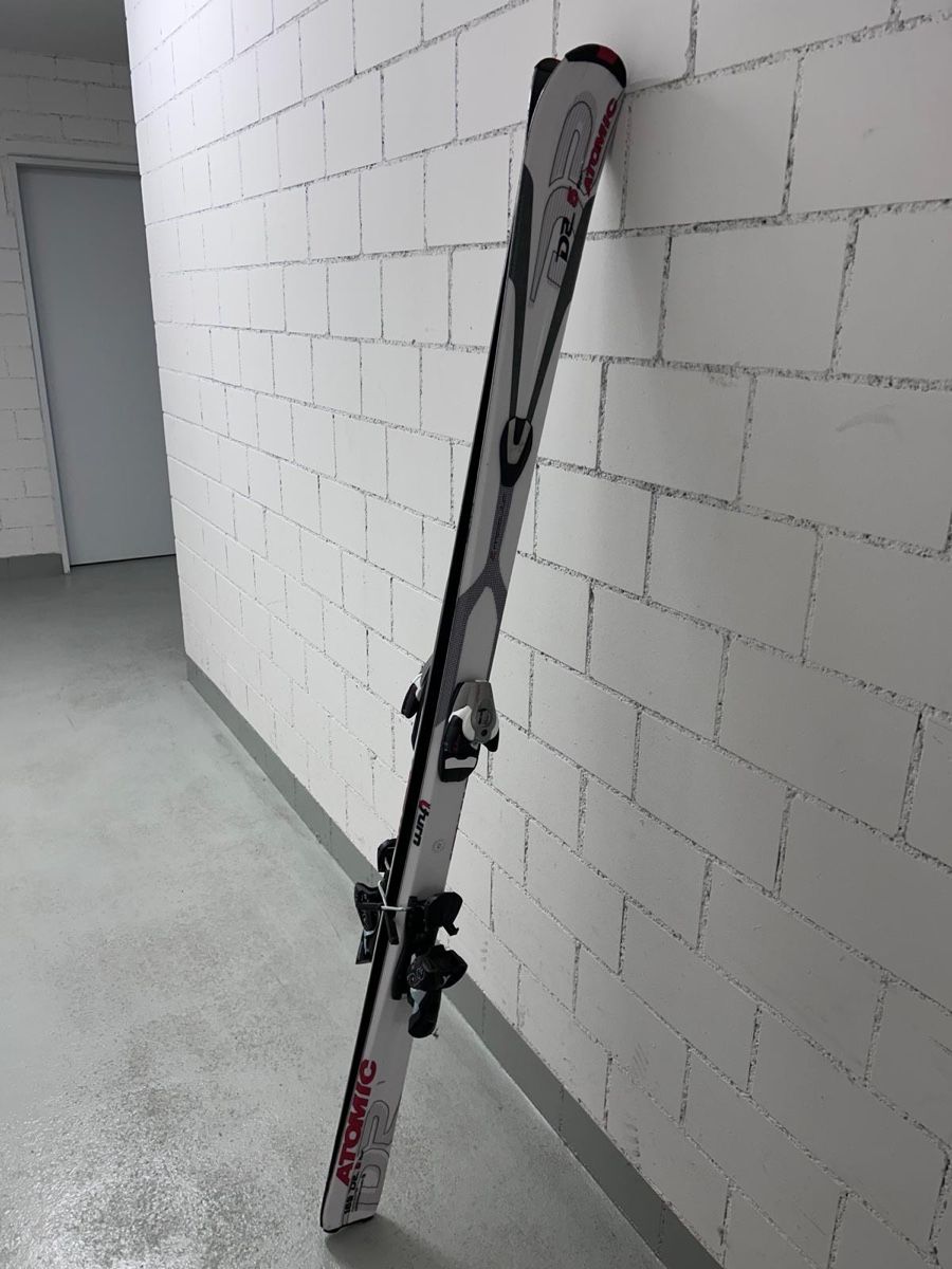 Sci: Ski – Usato da Zürich venduto da R1908