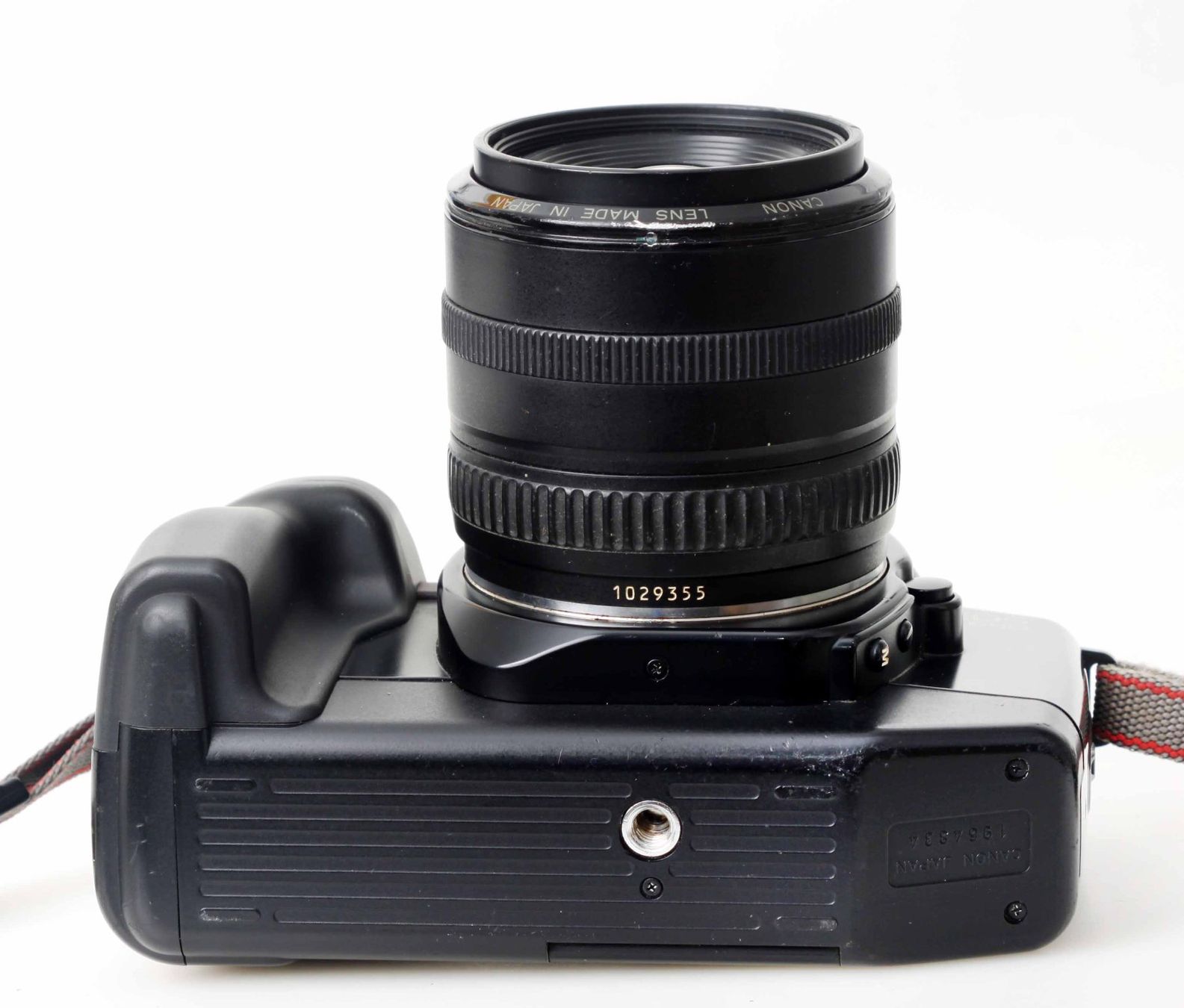 Canon Fotocamera: Canon EOS 650 mit Objektiv 35-70mm 1:3,5-4.5 – Usato da Jona venduto da Sandy31 3