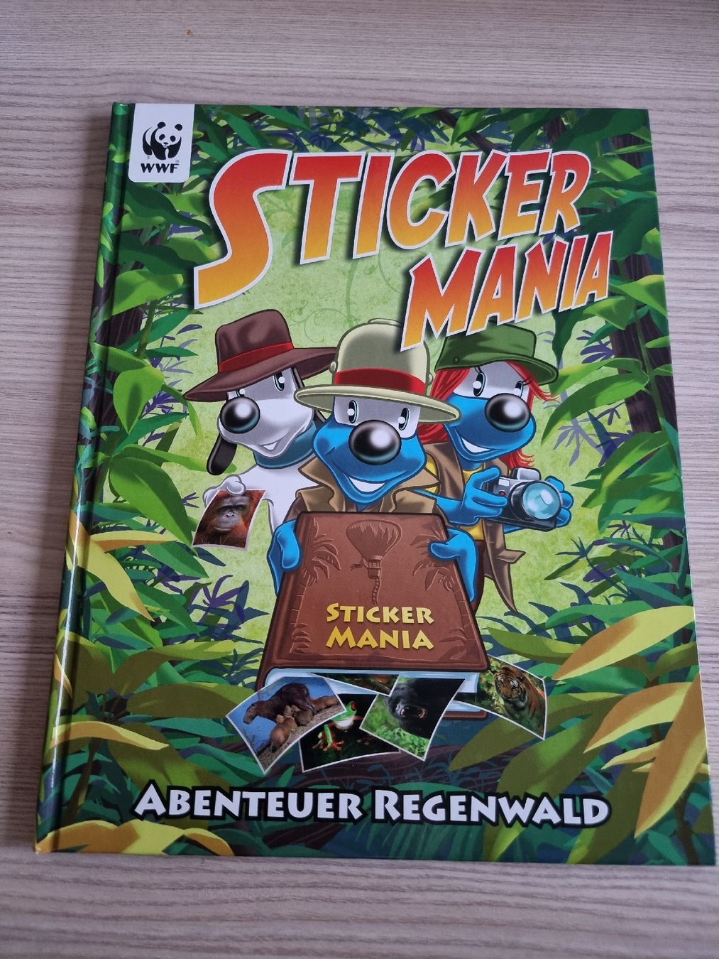 Libri: Stickermania Abenteuer Regenwald – Usato da Luzern venduto da Luzern_Energy