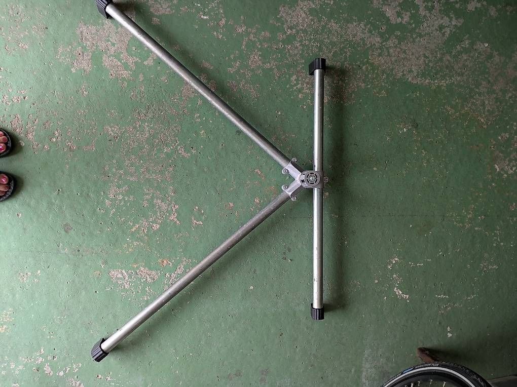 Cavalletti per biciclette: Veloreperaturständer – Usato da Zufikon venduto da Baum03 2
