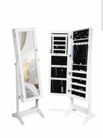 Schmuckschrank mit Ganzkörperspiegel 