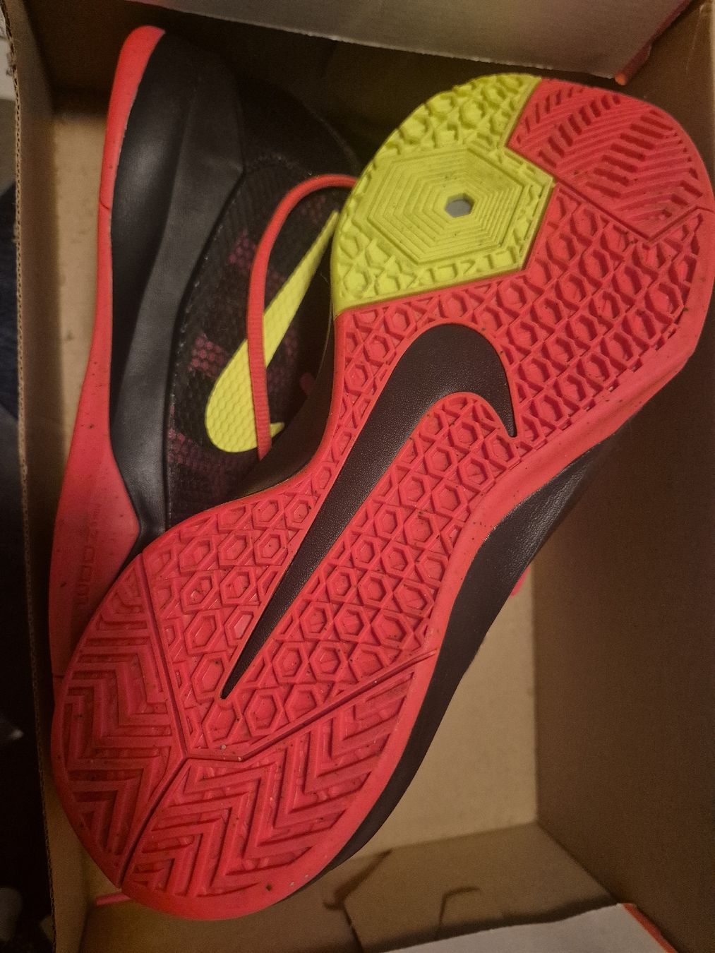Nike Herrenschuhe: Nike Sneaker Zoom Without A Doubt 44 angeschrieben, eher 43 – Neu (gemäss Beschreibung) aus Basel von dsc_bnp7 2