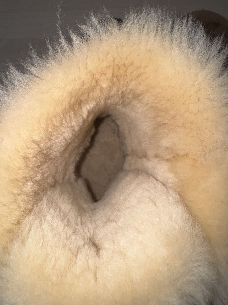 Ugg Scarpe da donna: Brown UGG Boots with Bows - Cozy Winter Essentials! – Usato da Clarens venduto da Ian_calvin 5