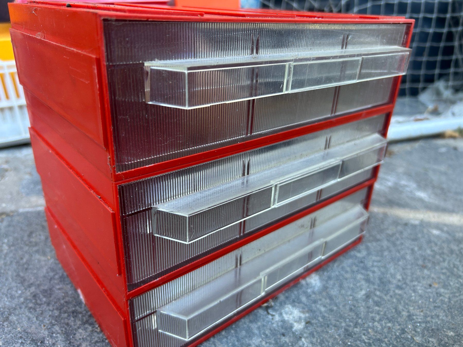 Behälter & Ähnliches: Sortiersystem / Schubladenbox / Sortimentskasten – Gebraucht aus Fribourg von Arastit