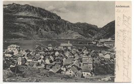 ANDERMATT Person schaut auf das Dorf