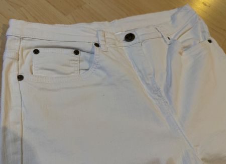 Modische Damen 3/4 Jeans Weiss