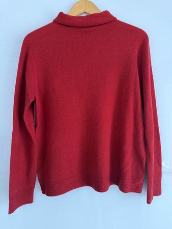 Pullover aus 100%Merinowolle in dunkelrot in der Gr. M