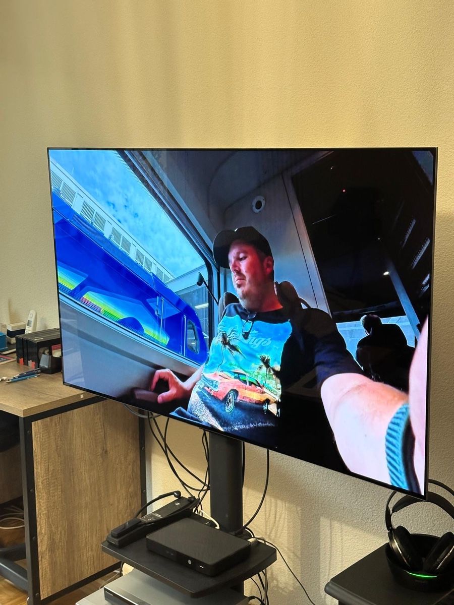 LG Appareils TV: LG OLED55C58 – Neuf (Voir description) à Ermensee par fam_8tsl 1